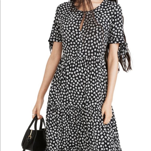 Madewell Dresses & Skirts - Madewell Tie Sleeve Tiered Midi Dress. Never worn.
